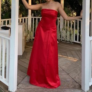 Red Strapless Prom Dress #RedPromDress